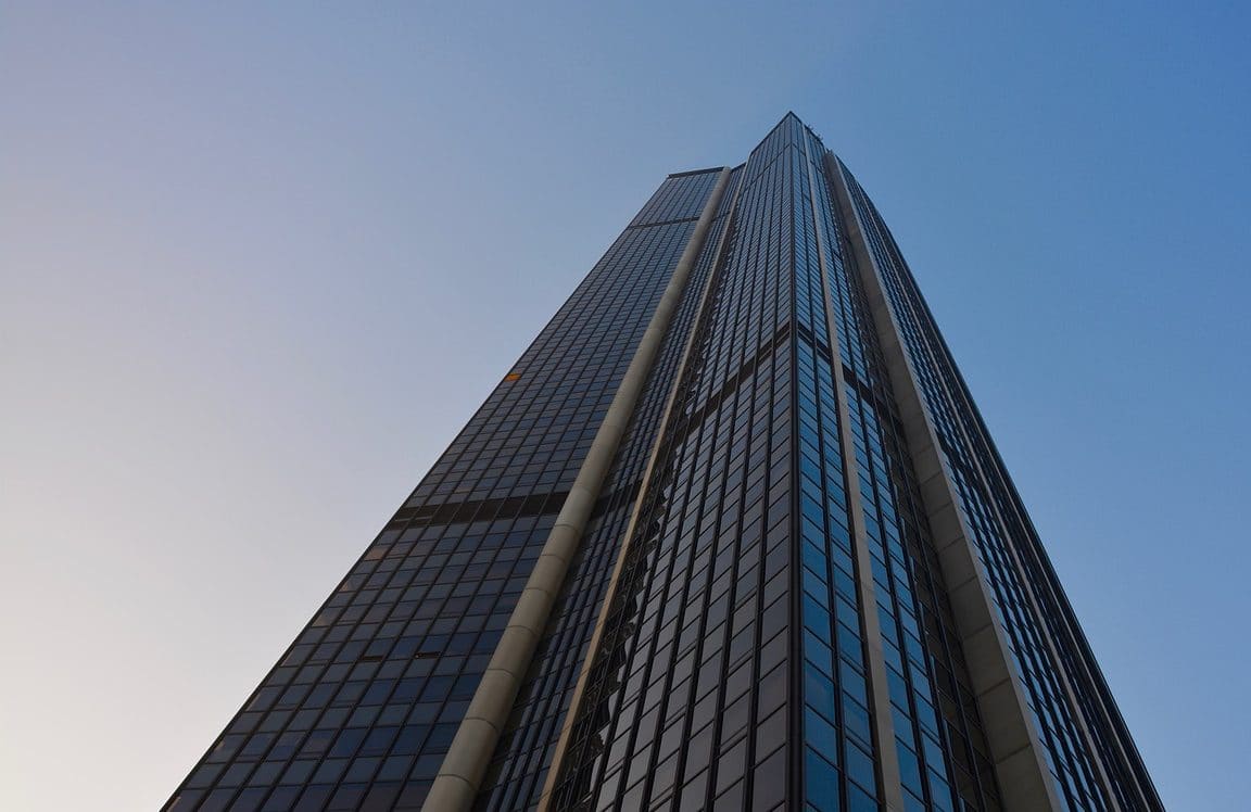 Quelle Est La Hauteur De La Tour Montparnasse Histoire et caractéristiques de la tour Montparnasse : ce qu'il faut savoir