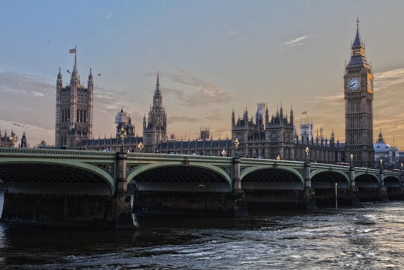 Les moyens de transport pour le trajet Paris Londres